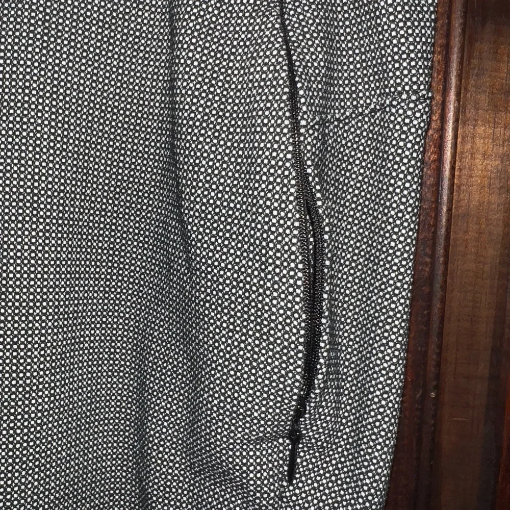 Lane Bryant Woman's zipper pockets Pants‎ black and white